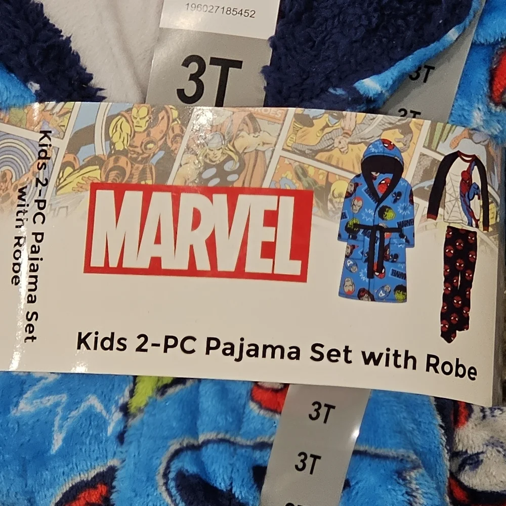 Marvel Kids 2 Piece Pajama Set with Robe 3T